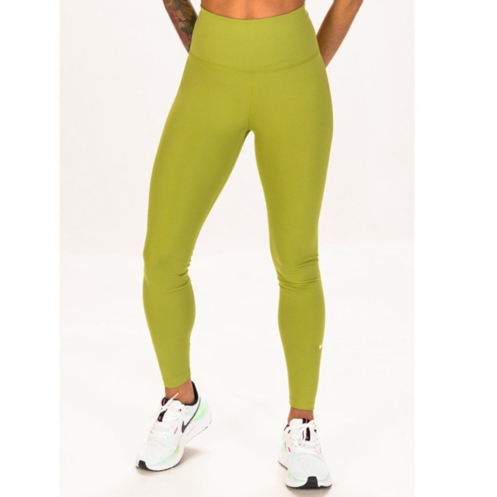 Nike Dri-Fit NWT High Rise Leggings - Large